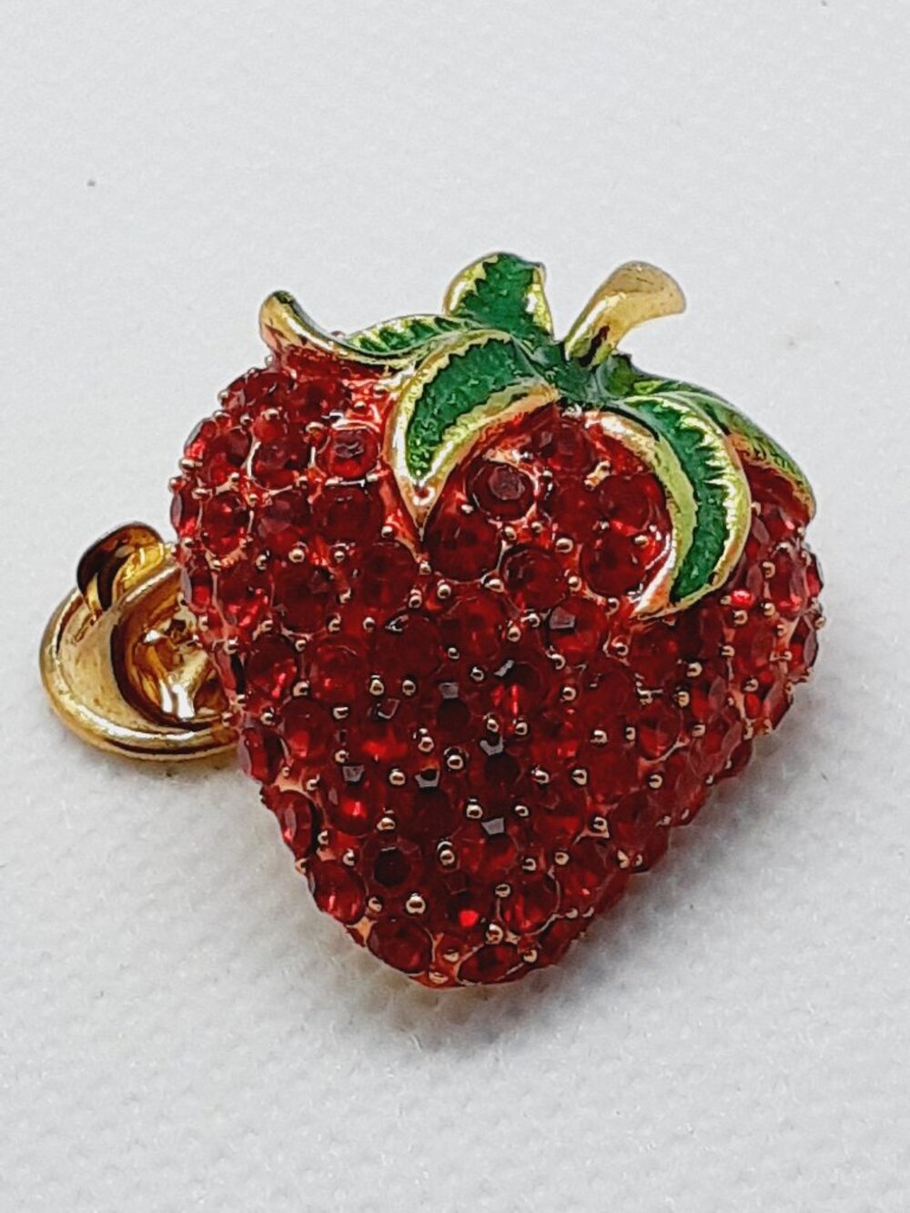 NEW on card Strawberry Put 'Em Pin - Picture 6 of 8